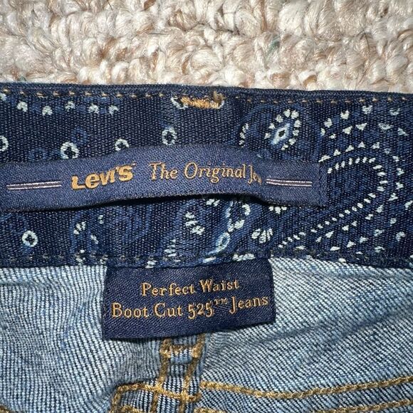 LEVIS 525 Boot Cut Perfect Waist Jeans Womens Blue Denim  Flap Pocket Size 10 - Picture 3 of 5